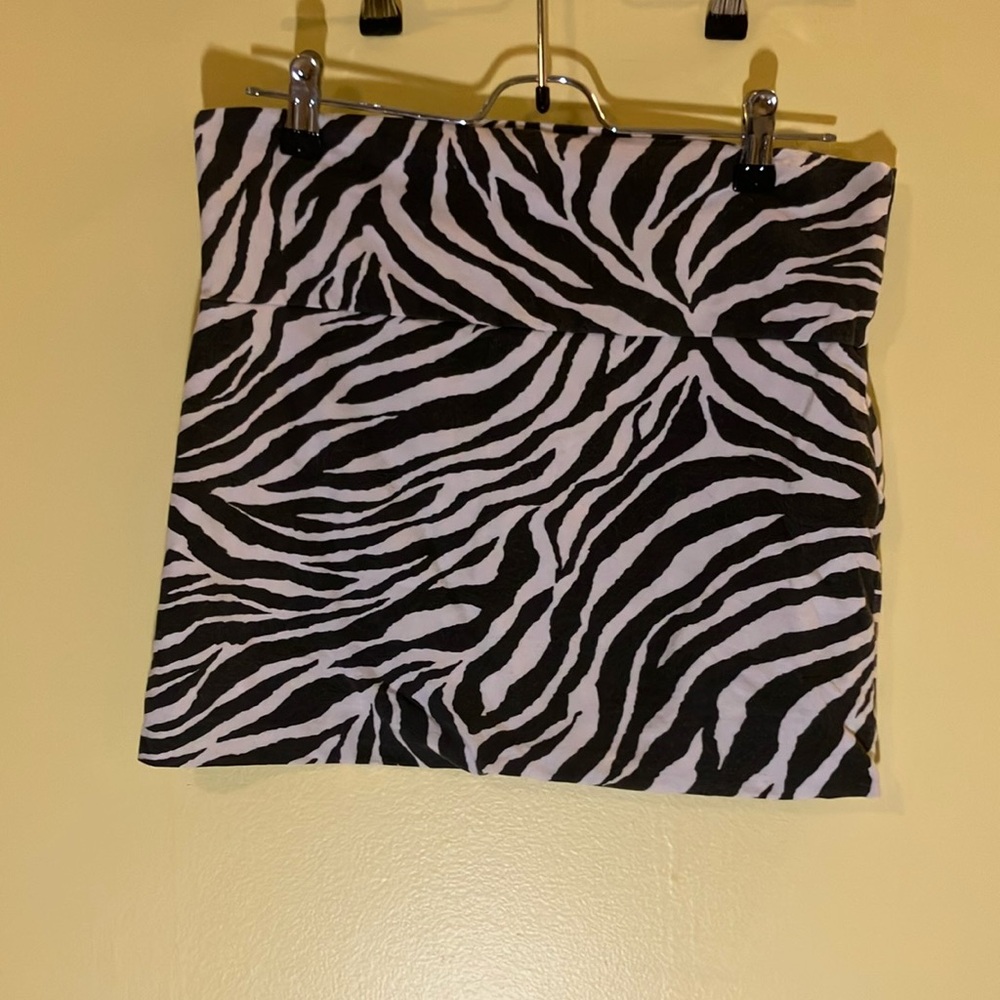 BONGO Black and White Mini Pencil Skirt Night Out